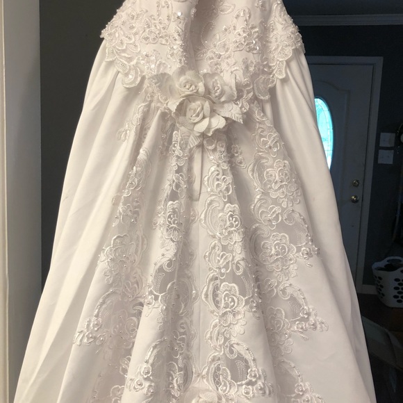 David’s Bridal wedding gown - Picture 5 of 8